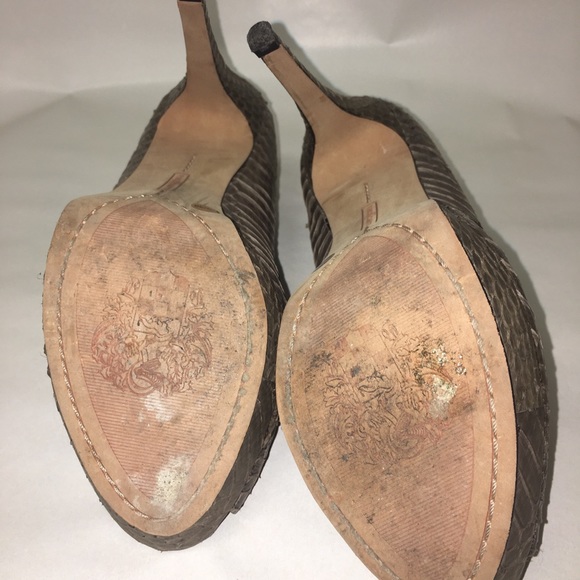 Vince Camuto heels - Picture 4 of 5